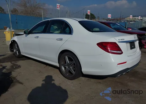 2018 Mercedes-Benz E 300 z USA, uszkodzony, nr VIN WDDZF4JB1JA376690